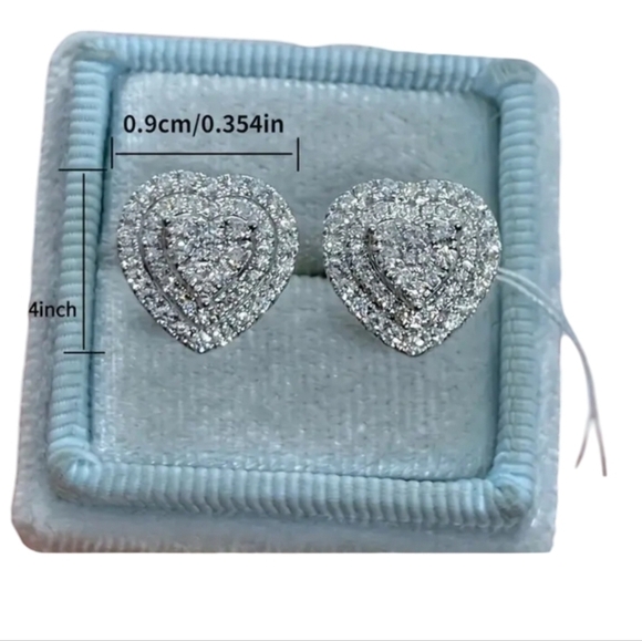 New Heart Shape Cubic Zirconia silver color post Earrings - Picture 3 of 5